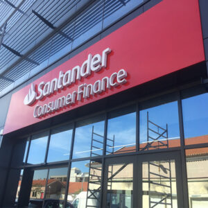 Reclamo luminoso letras 3D em acrílico